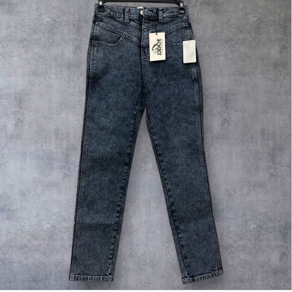 JORDACHE JEANS  - Picture 1 of 9